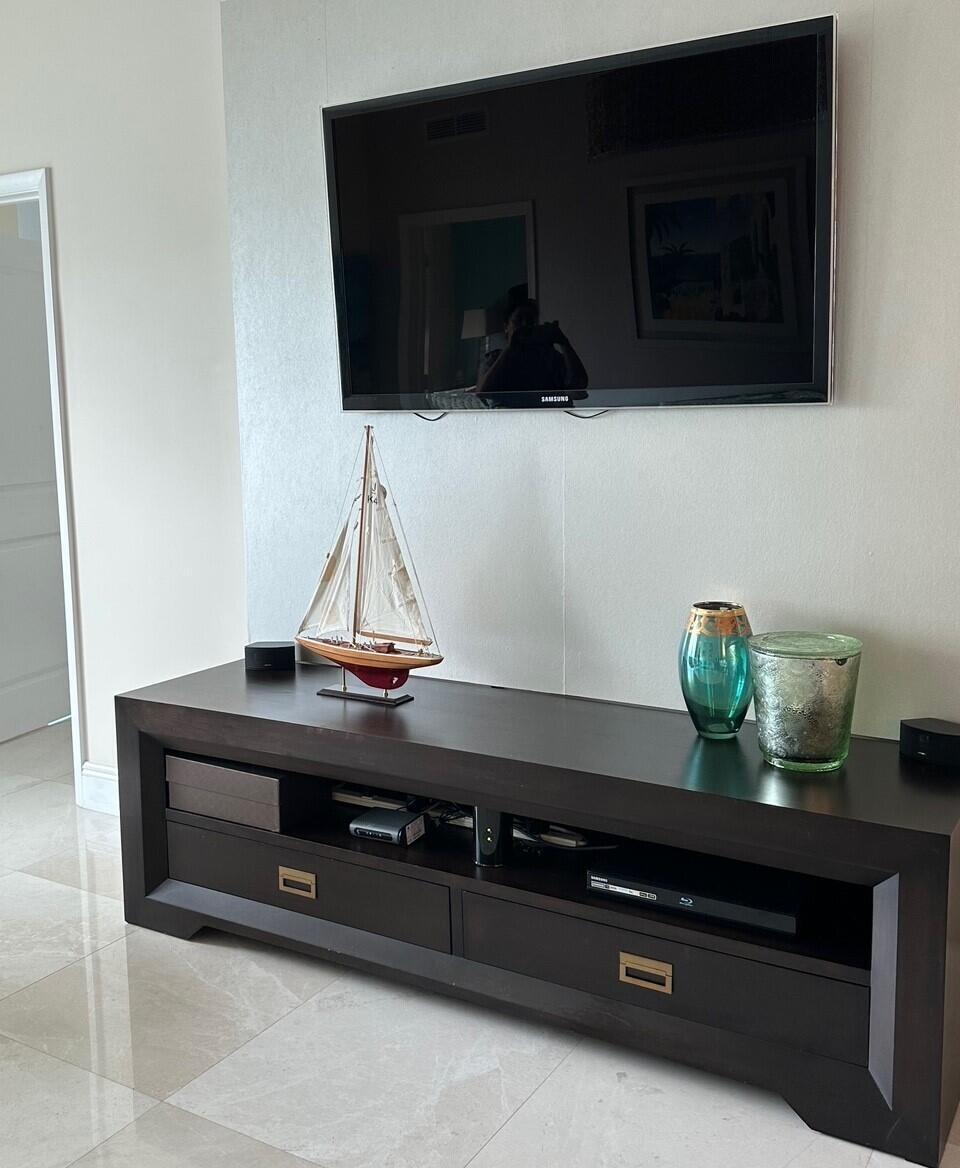 Photo of 1945 Ocean #609, Hallandale Beach, Florida, 33009 - T