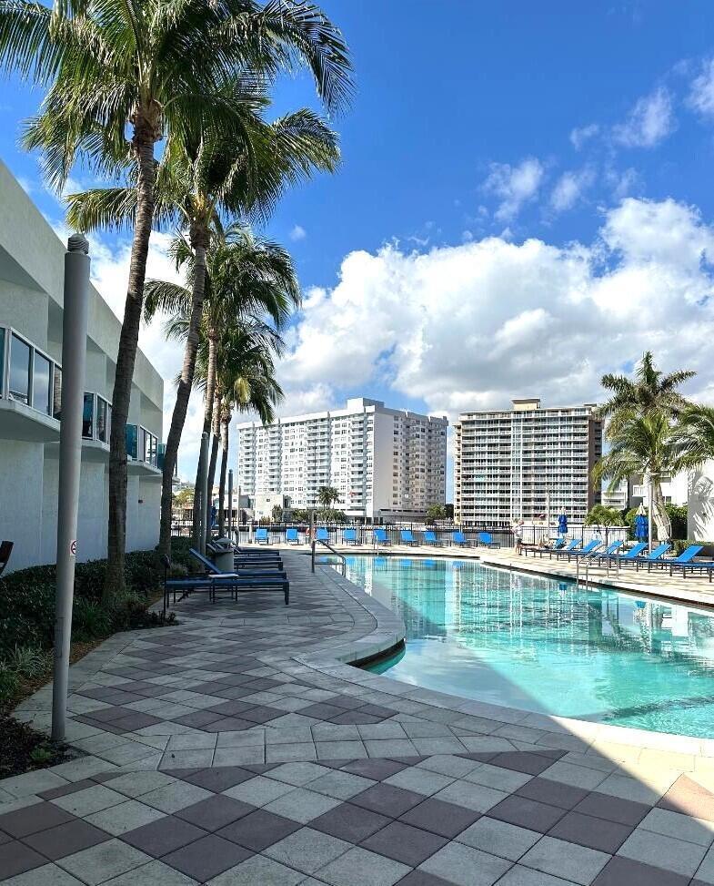 Photo of 1945 Ocean #609, Hallandale Beach, Florida, 33009 - pool