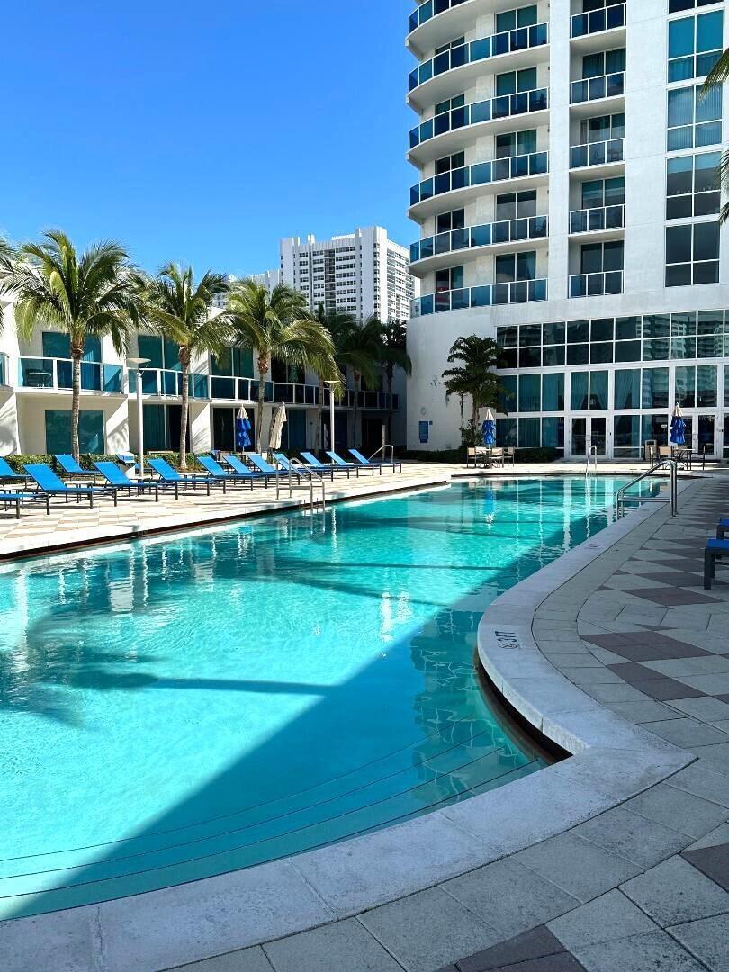 Photo of 1945 Ocean #609, Hallandale Beach, Florida, 33009 - pool2