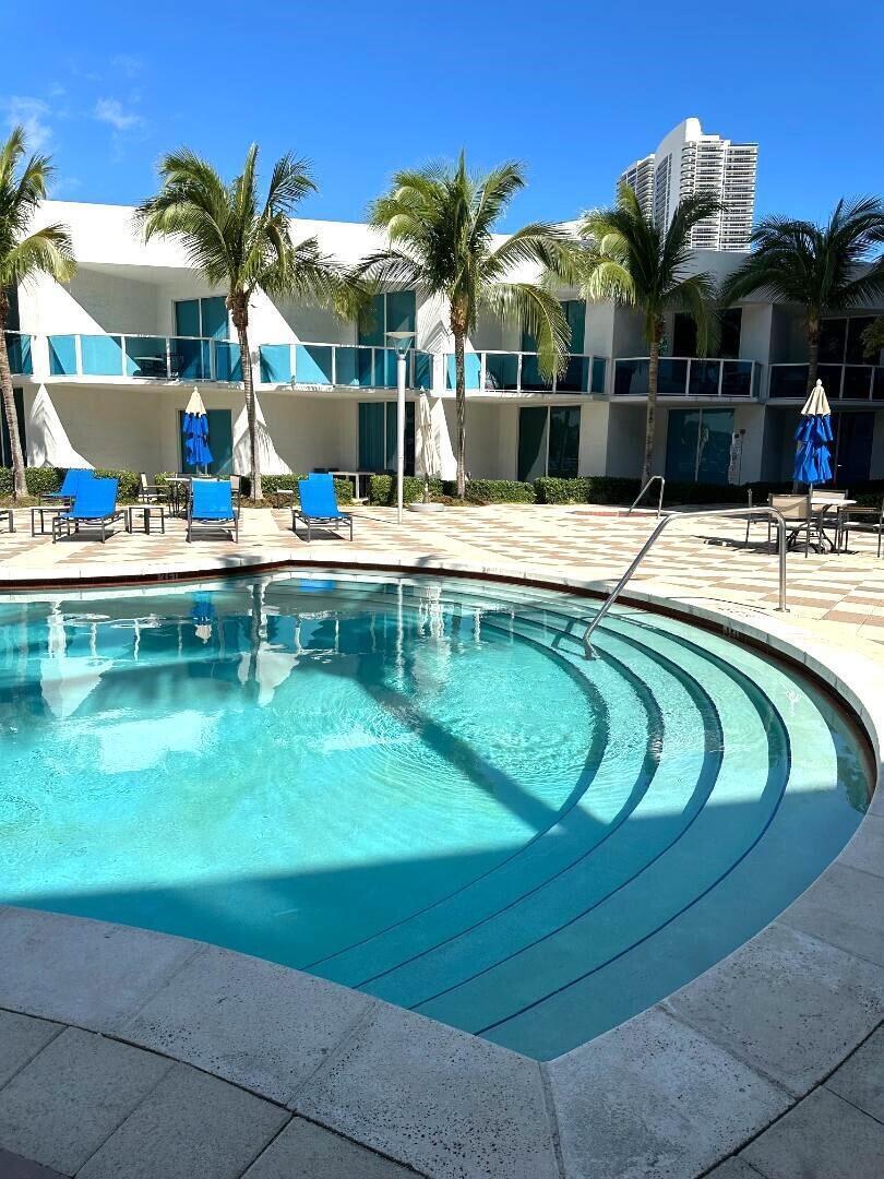 Photo of 1945 Ocean #609, Hallandale Beach, Florida, 33009 - pool3