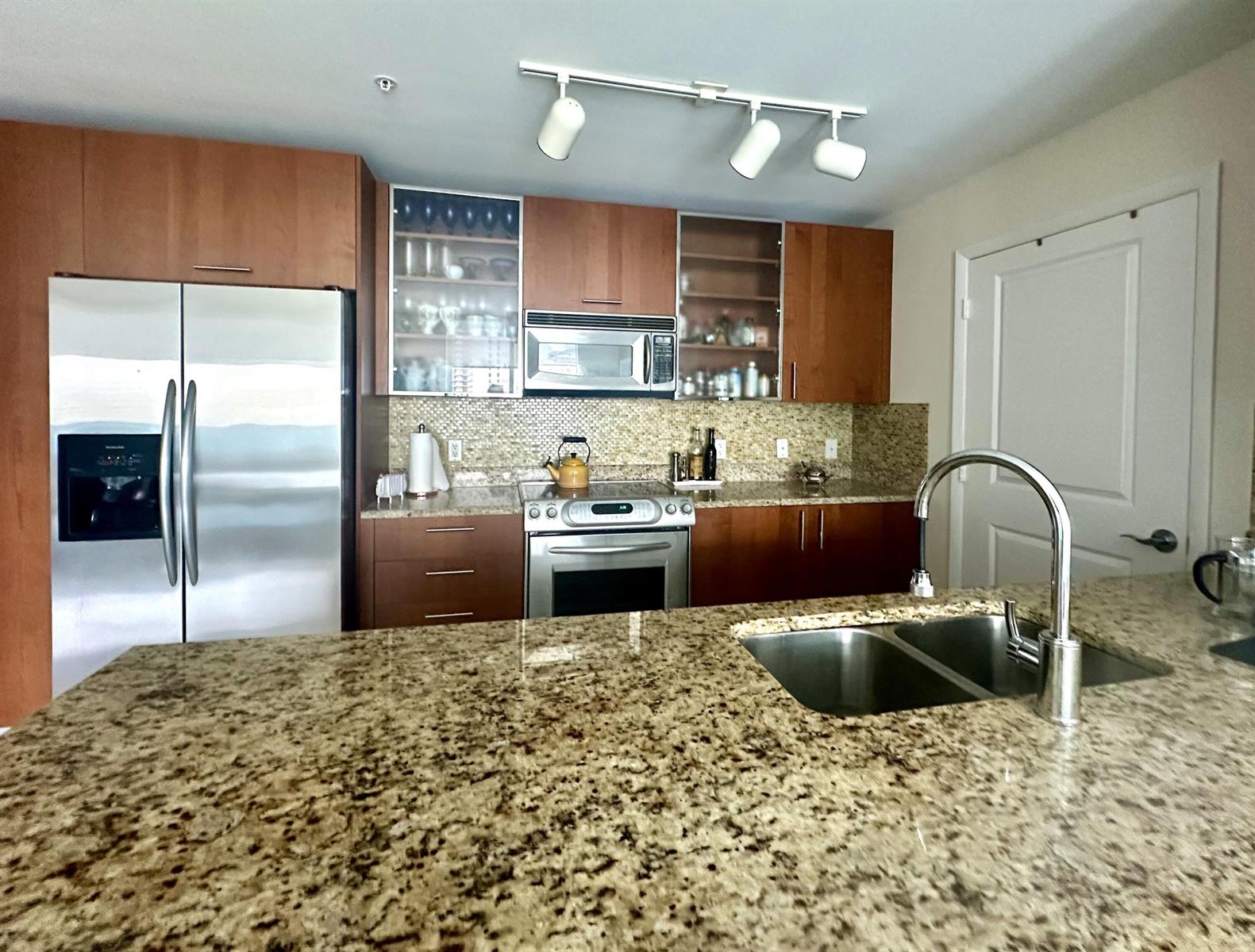Photo of 1945 Ocean #609, Hallandale Beach, Florida, 33009 - Qq1