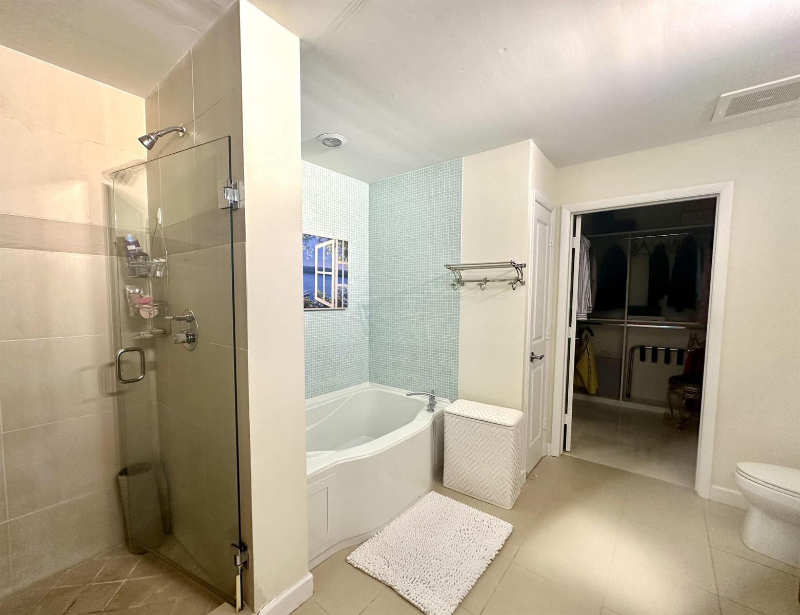 Photo of 1945 Ocean #609, Hallandale Beach, Florida, 33009 - F