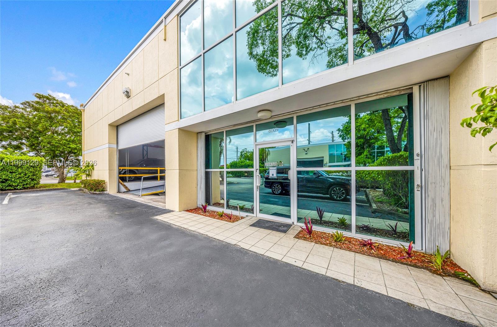 8009  /   sq. ft. $ 2026-04-11 0 Photo