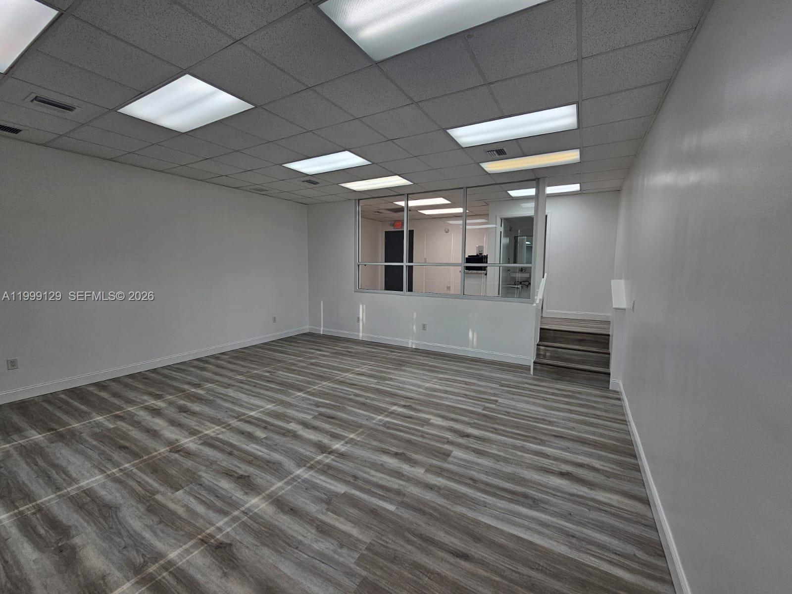 8009  /   sq. ft. $ 2026-04-11 0 Photo