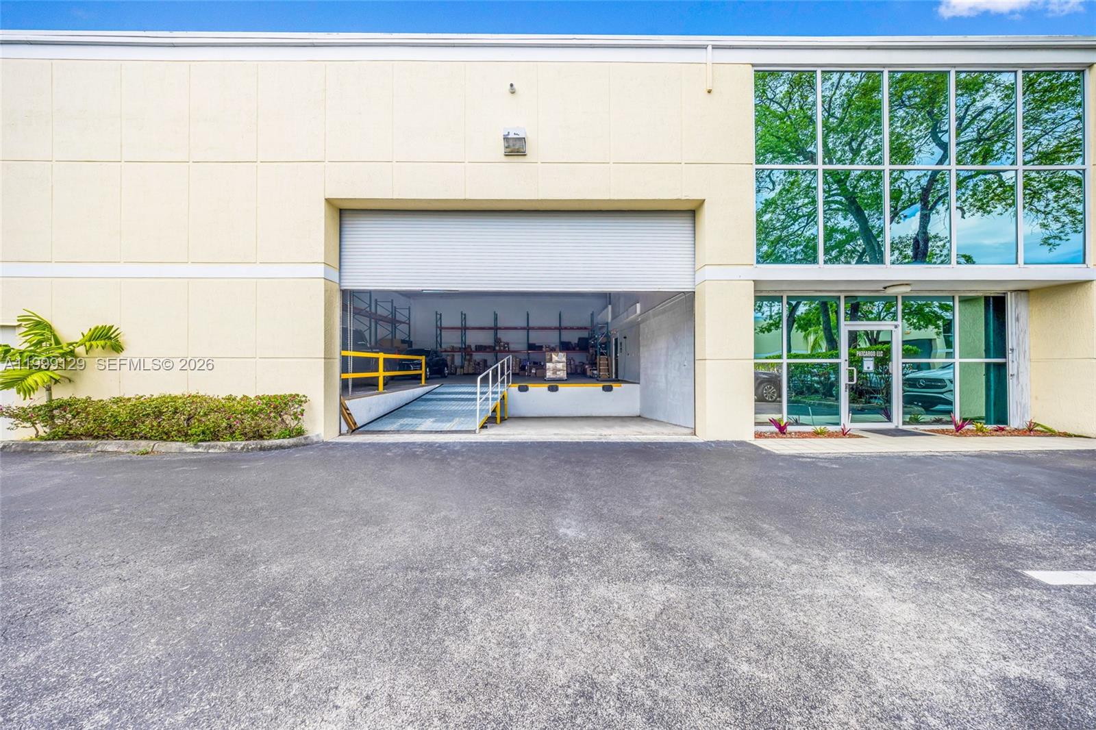 8009  /   sq. ft. $ 2026-04-11 0 Photo