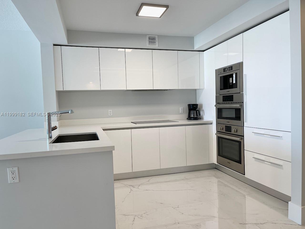 5-905 3 / 3 1541 sq. ft. $ 2026-04-11 0 Photo