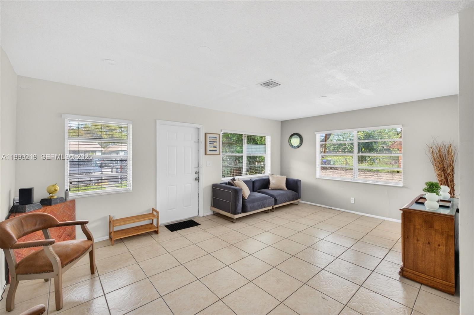   /  2504 sq. ft. $ 2026-04-11 0 Photo