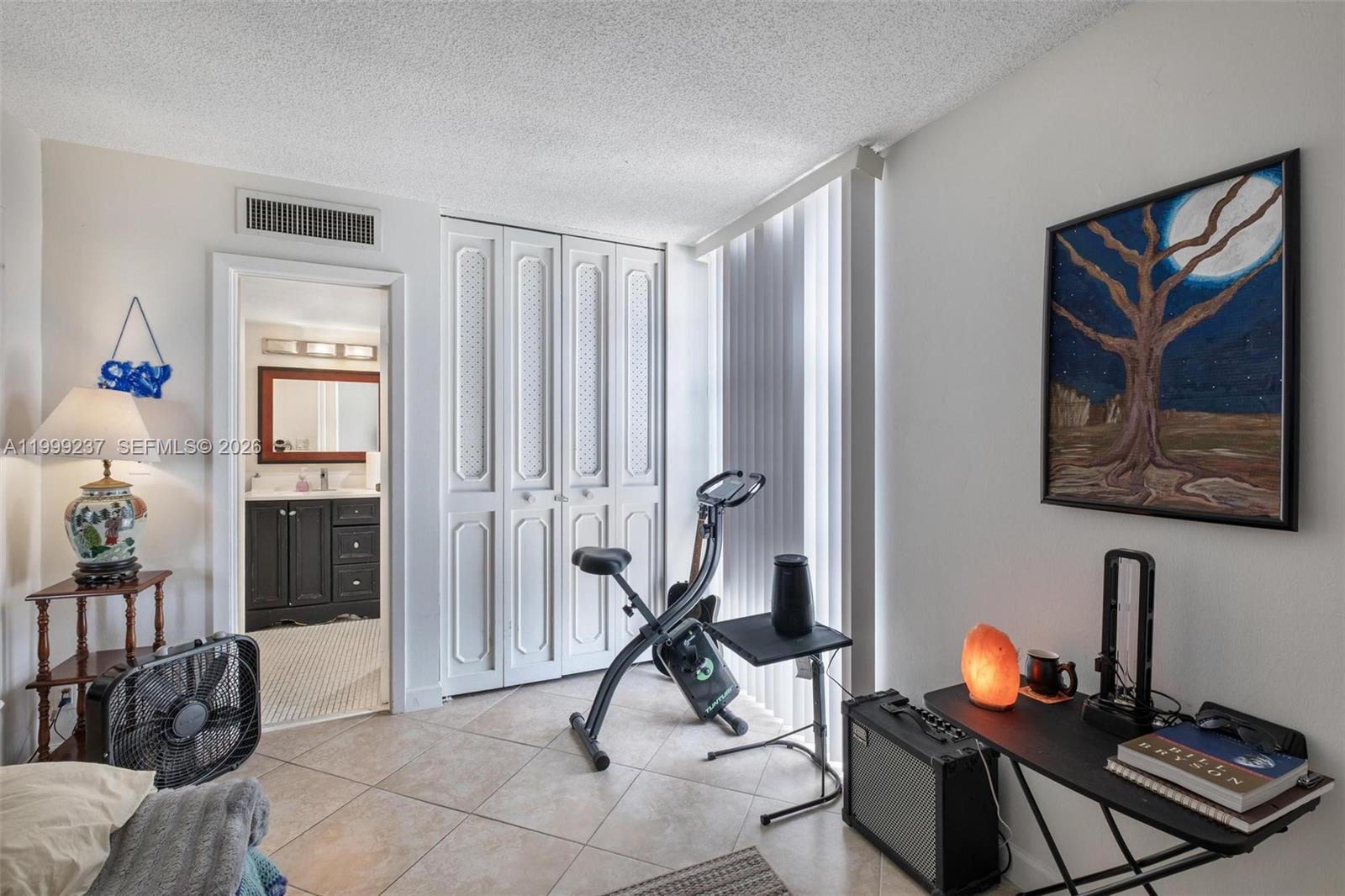 Photo of 3475 Country Club Dr  #619, Aventura, Florida, 33180 - 