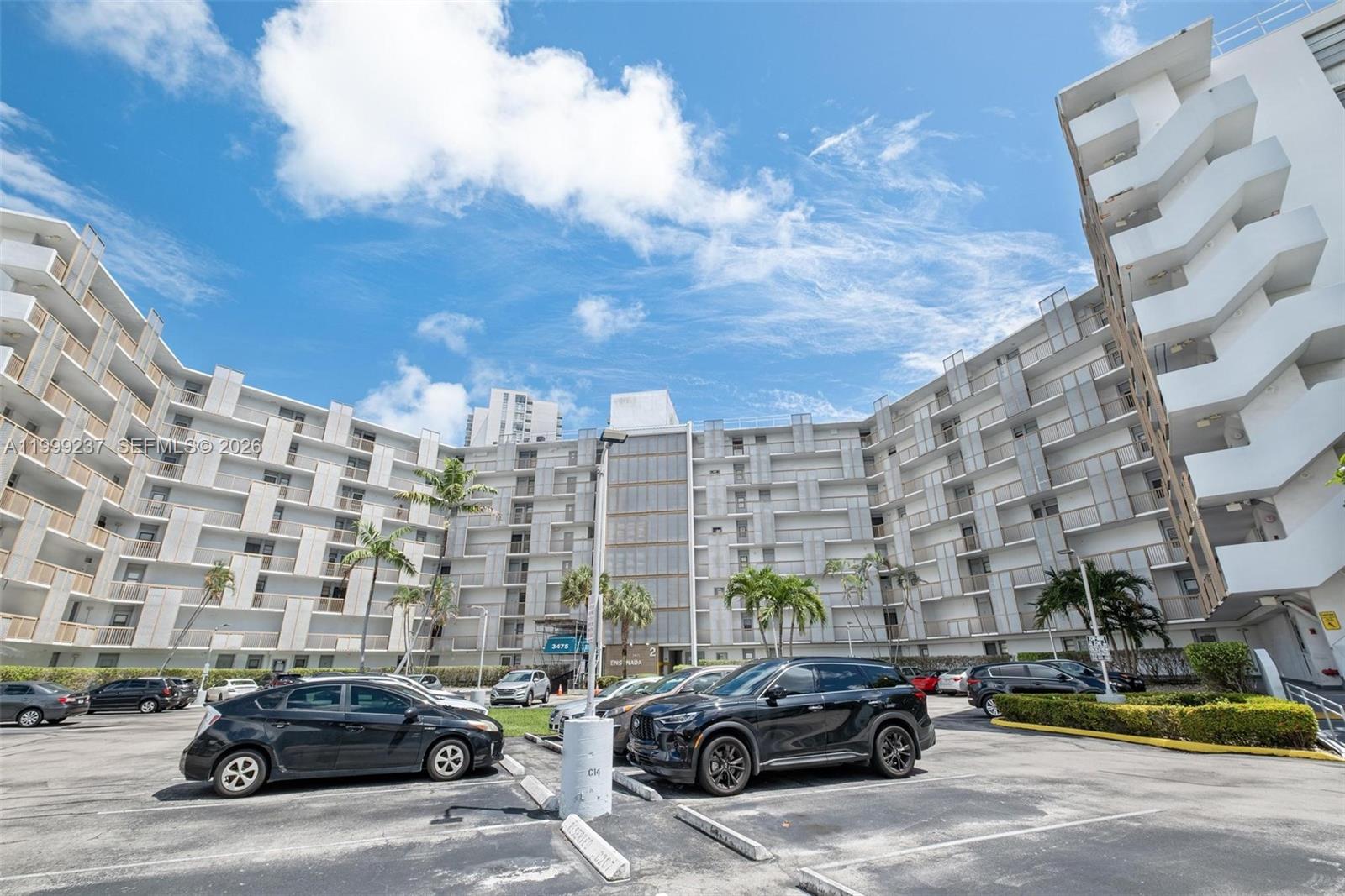 Photo of 3475 Country Club Dr  #619, Aventura, Florida, 33180 - 