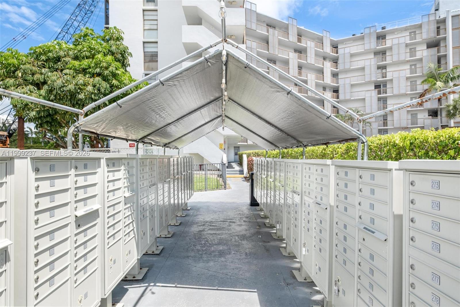 Photo of 3475 Country Club Dr  #619, Aventura, Florida, 33180 - 