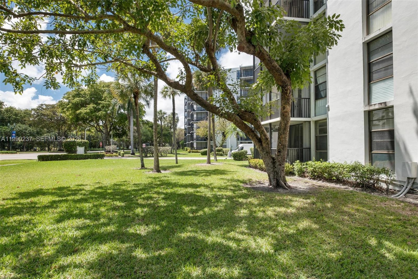 Photo of 3475 Country Club Dr  #619, Aventura, Florida, 33180 - 