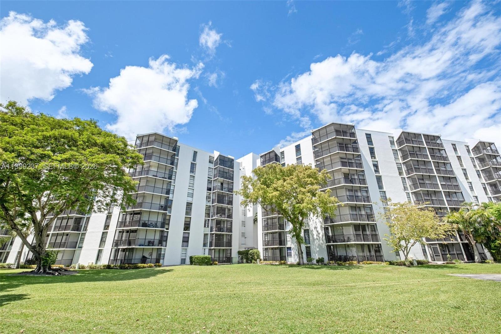 Photo of 3475 Country Club Dr  #619, Aventura, Florida, 33180 - 