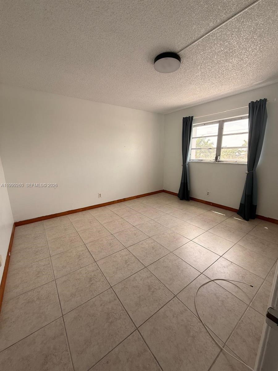 Photo of #401, Hallandale Beach, Florida, 33009 -