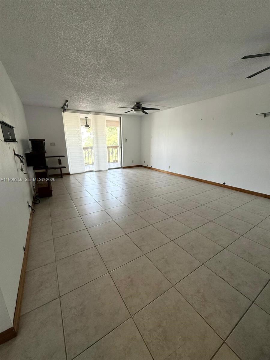 Photo of #401, Hallandale Beach, Florida, 33009 -