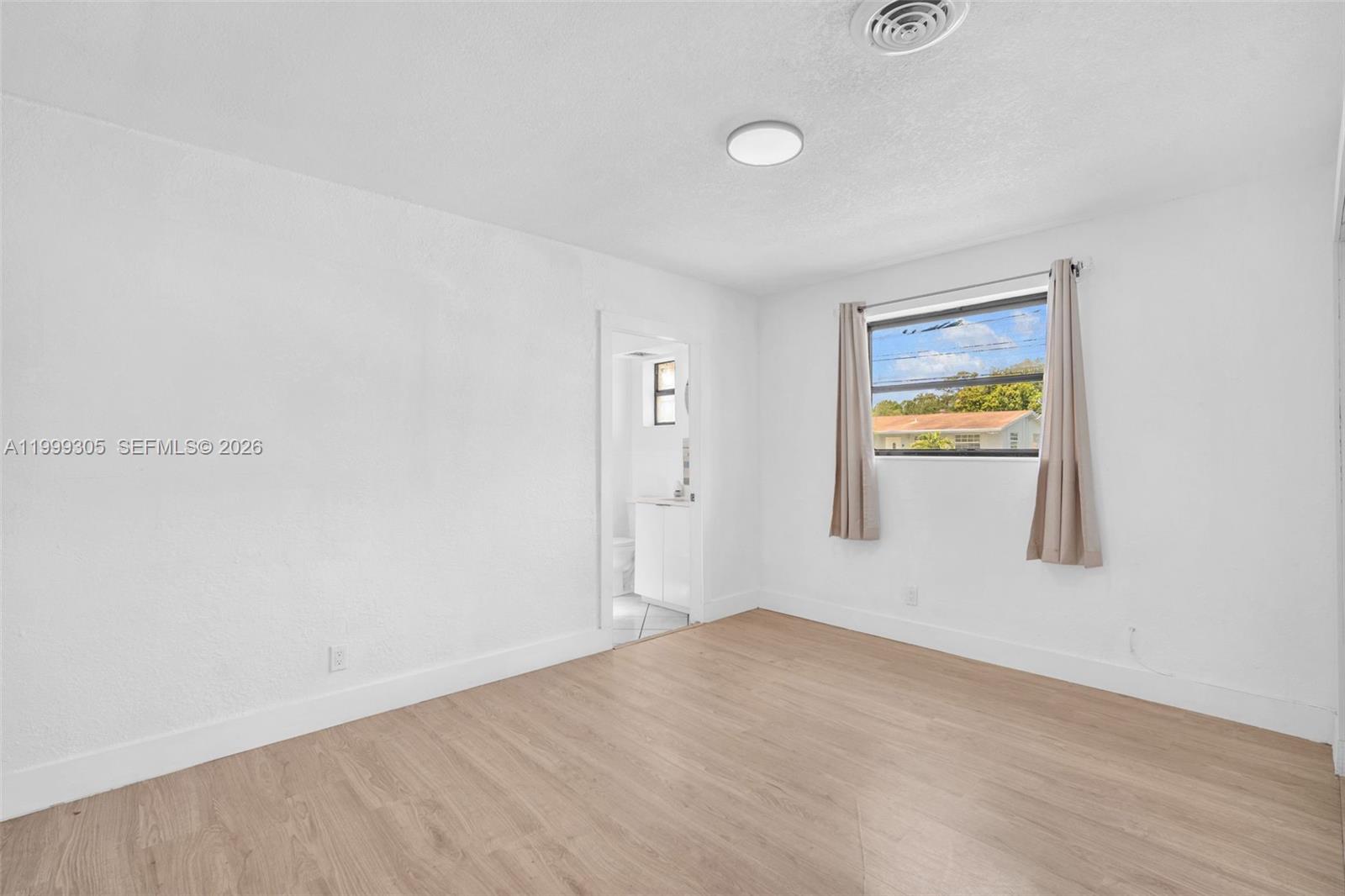7022 3 / 2 1178 sq. ft. $ 2026-05-30 0 foto