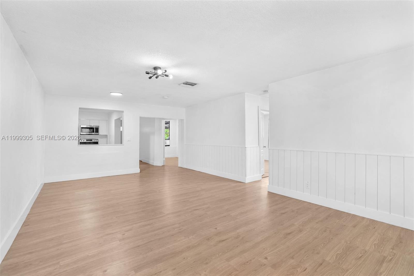 7022 3 / 2 1178 sq. ft. $ 2026-05-30 0 foto