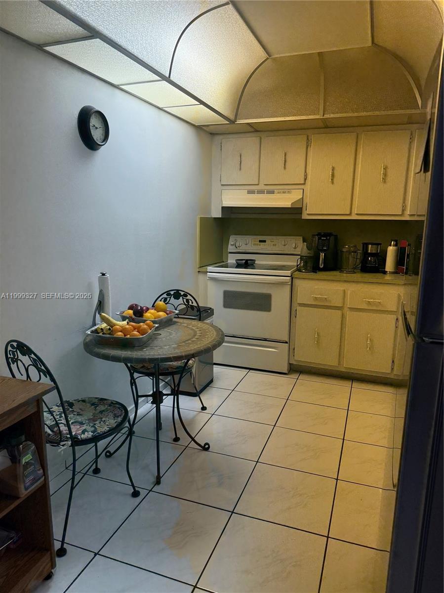 Photo of 20335 Country Club Dr #206, Aventura, Florida, 33180 -