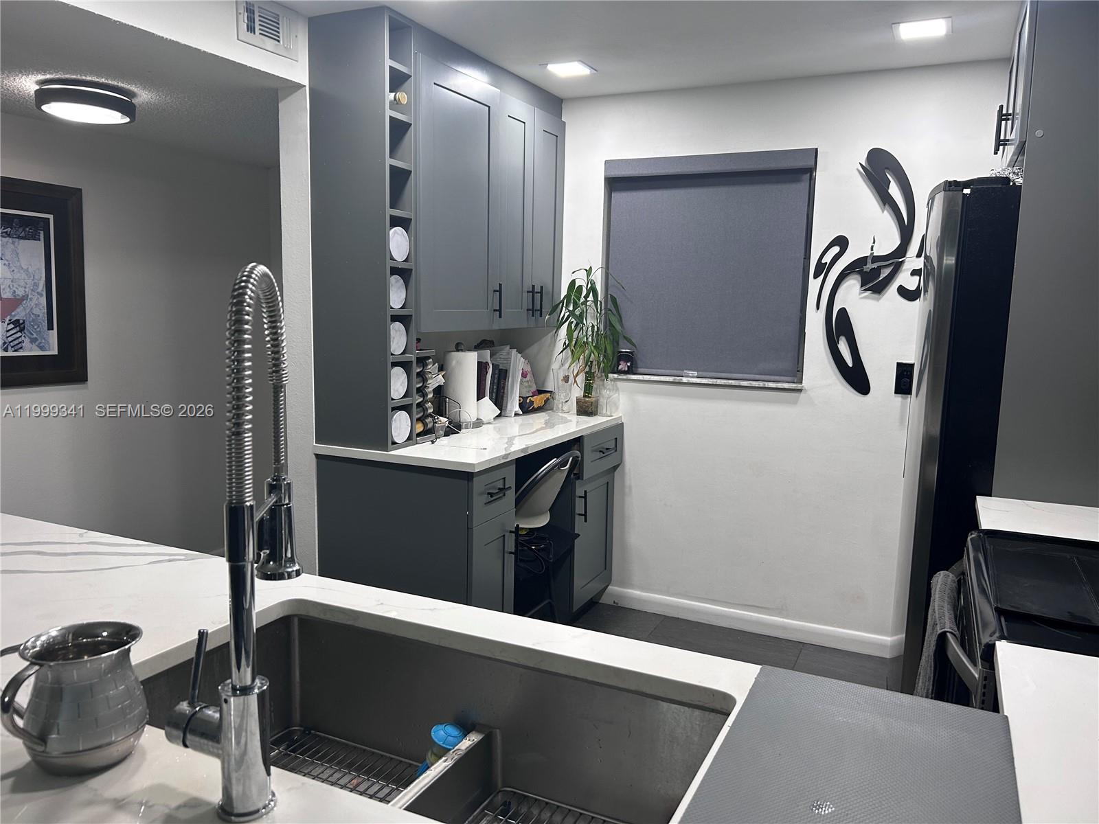 508 2 / 2 1074 sq. ft. $ 2026-04-11 0 Photo