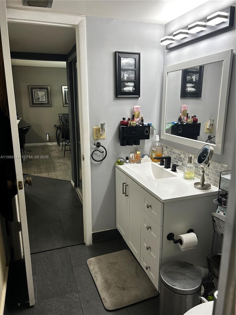 508 2 / 2 1074 sq. ft. $ 2026-04-11 0 Photo