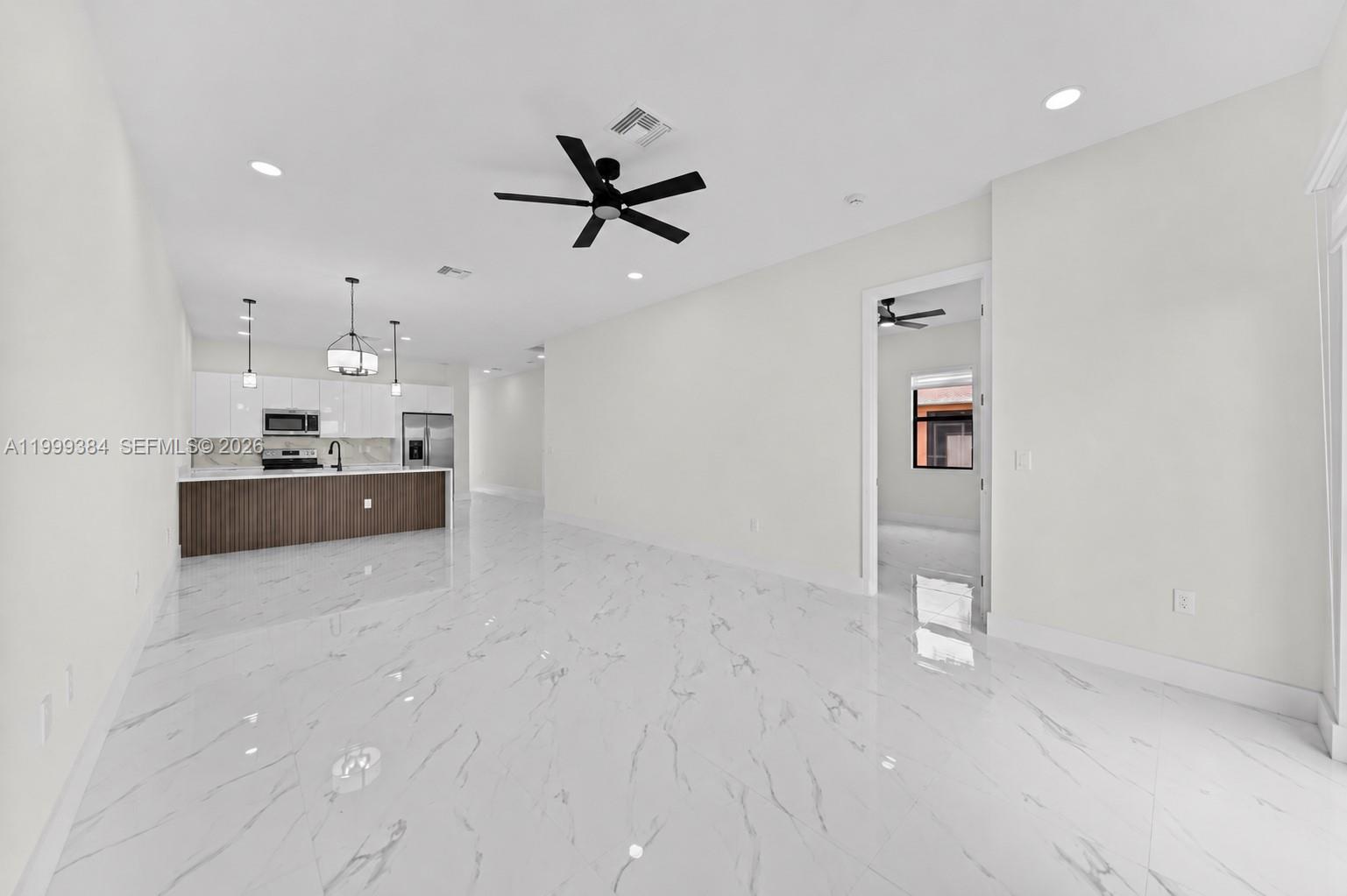 Ver detalles / 2498 sq. ft. $ 2026-06-01 0 foto