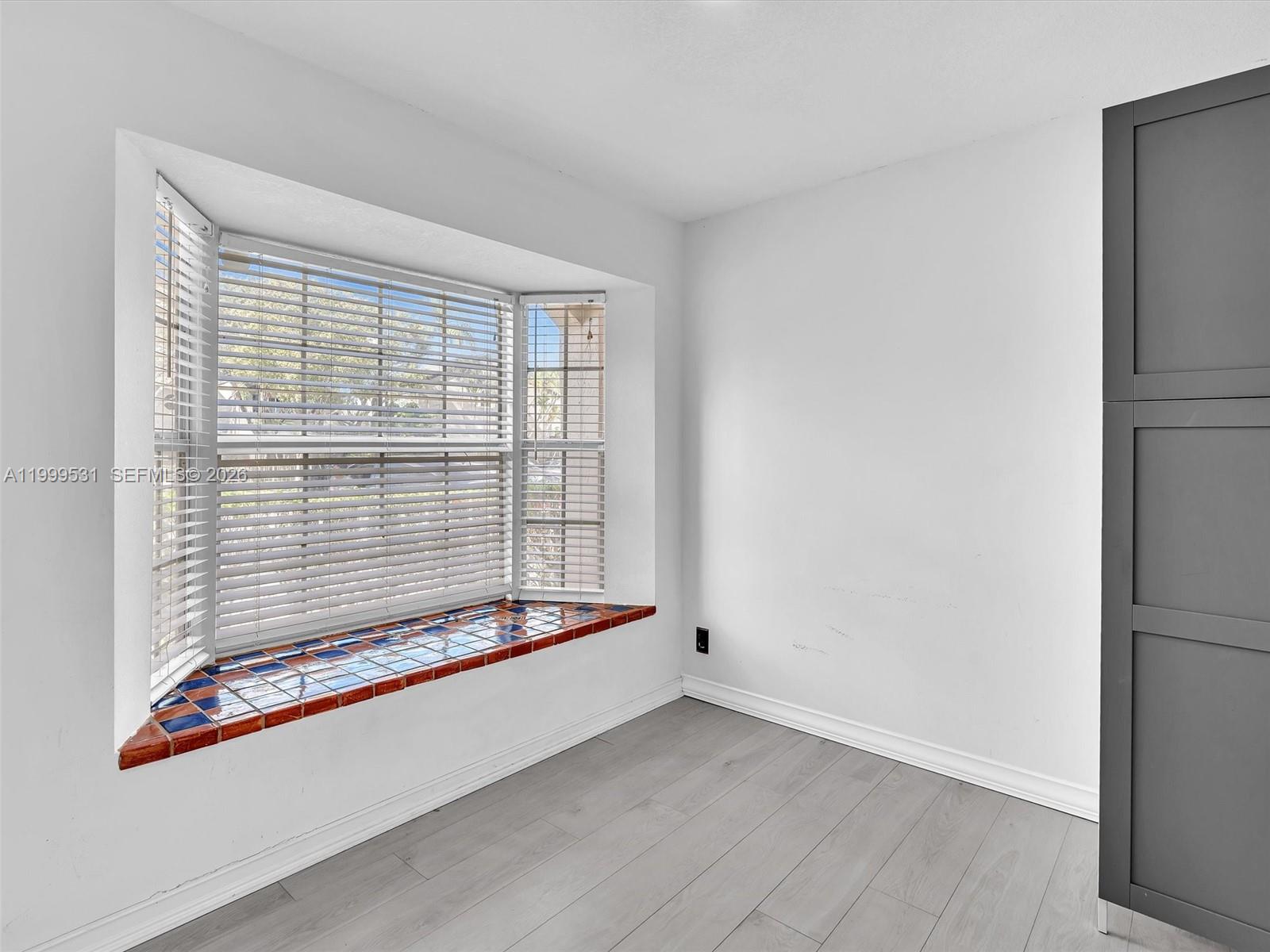 Ver detalles 3804 3 / 3 1444 sq. ft. $ 2026-06-17 0 foto