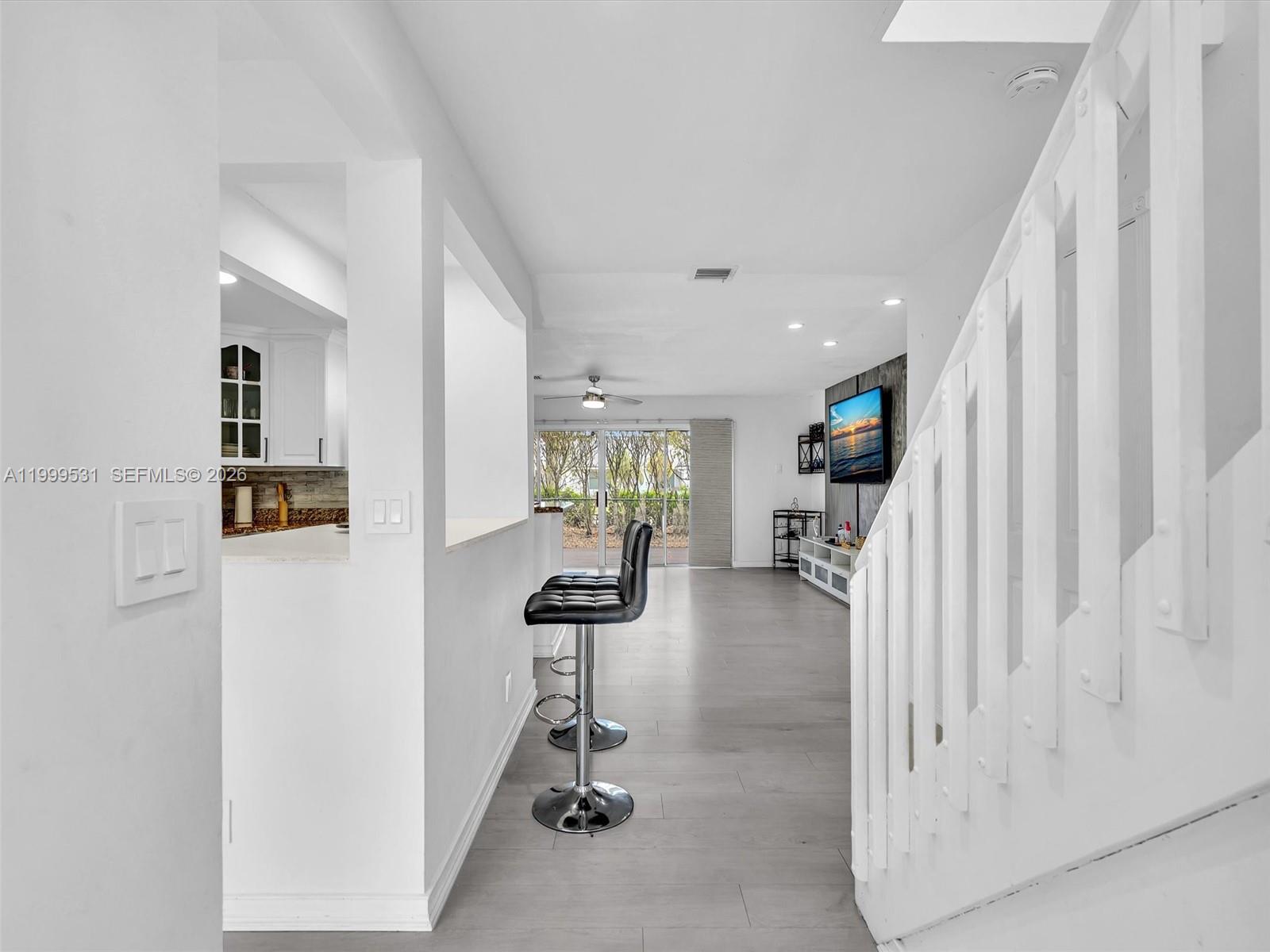Ver detalles 3804 3 / 3 1444 sq. ft. $ 2026-06-17 0 foto
