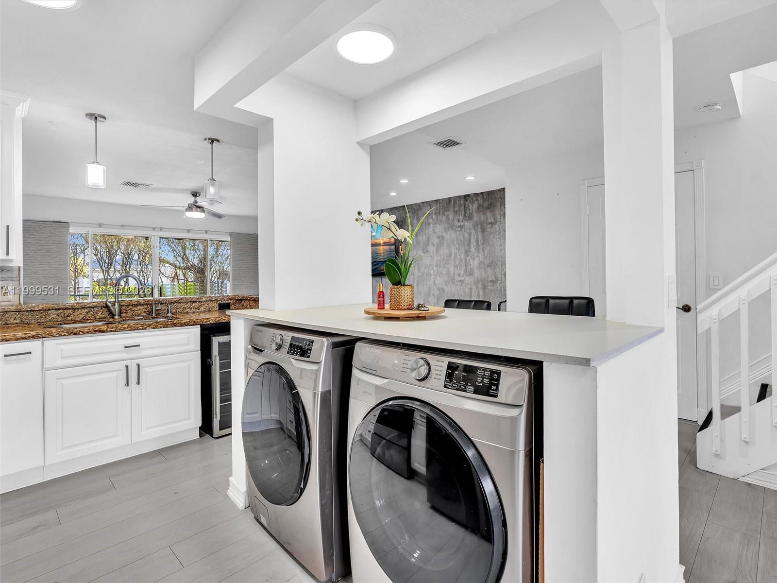 Ver detalles 3804 3 / 3 1444 sq. ft. $ 2026-06-17 0 foto