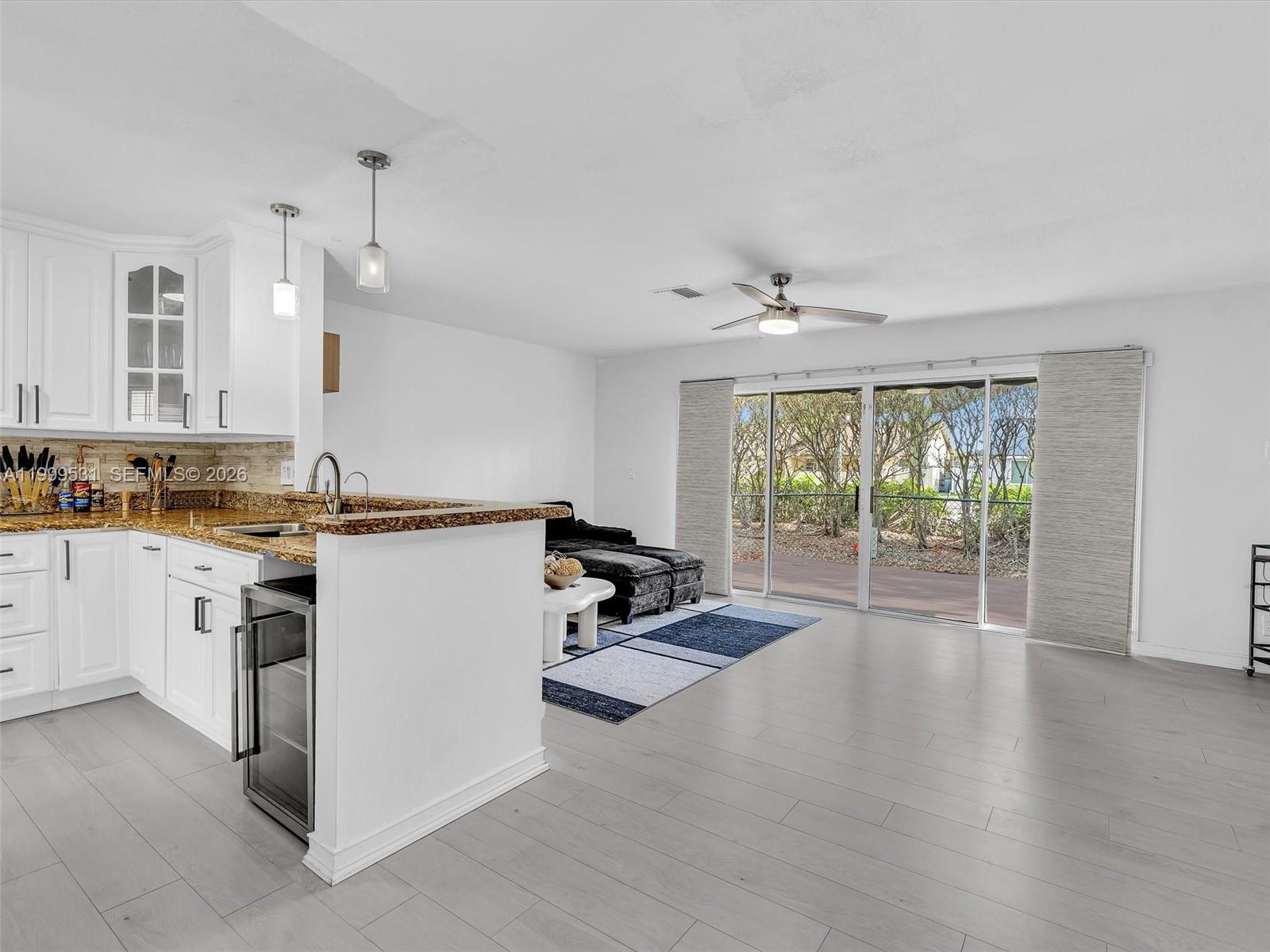 Ver detalles 3804 3 / 3 1444 sq. ft. $ 2026-06-17 0 foto