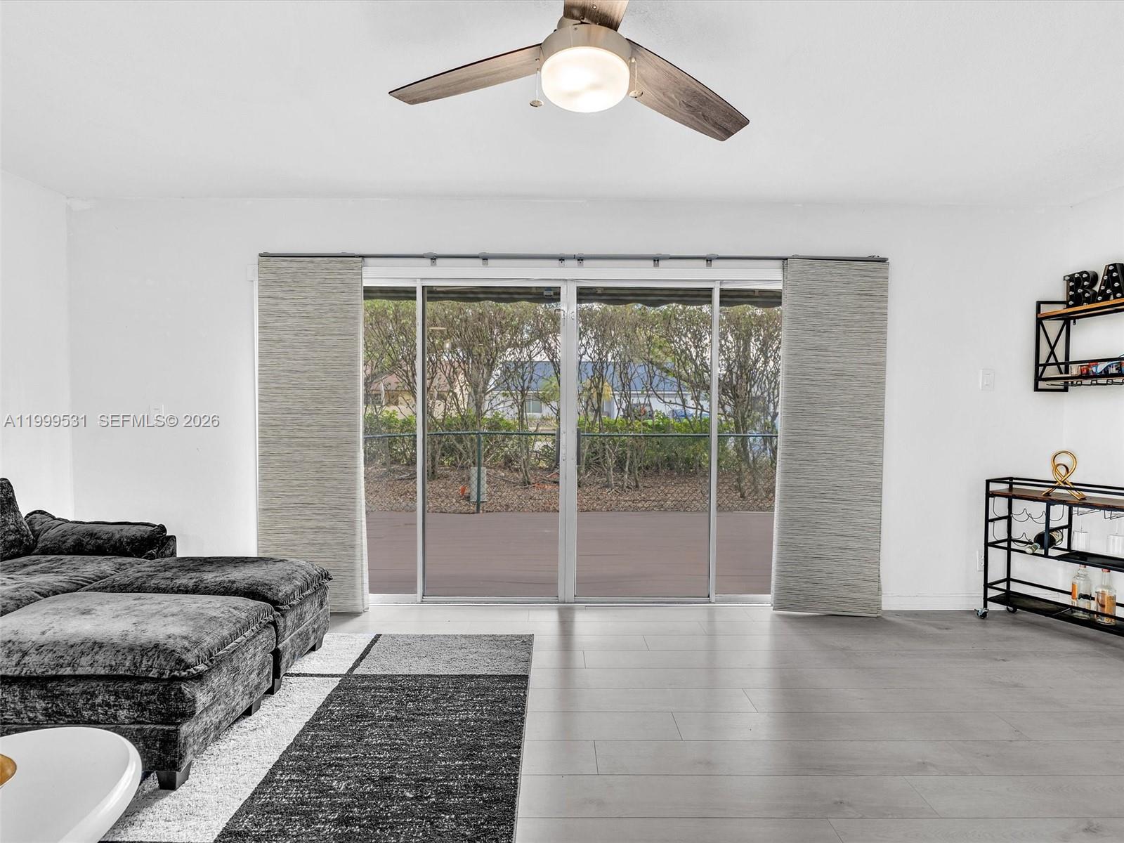 Ver detalles 3804 3 / 3 1444 sq. ft. $ 2026-06-17 0 foto