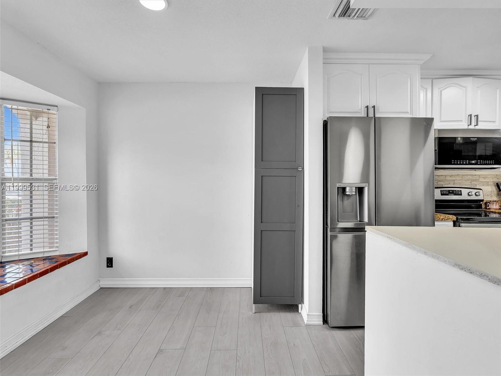 Ver detalles 3804 3 / 3 1444 sq. ft. $ 2026-06-17 0 foto