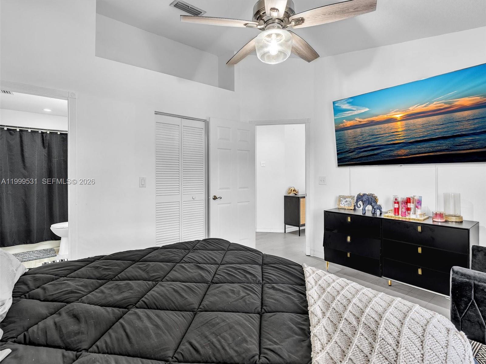 Ver detalles 3804 3 / 3 1444 sq. ft. $ 2026-06-17 0 foto