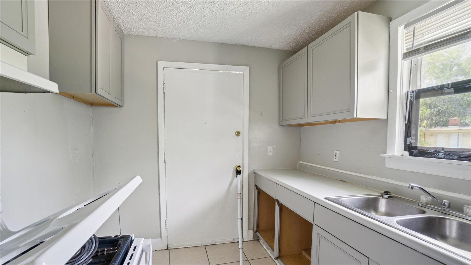   / 0 1664 sq. ft. $ 2026-06-21 0 foto