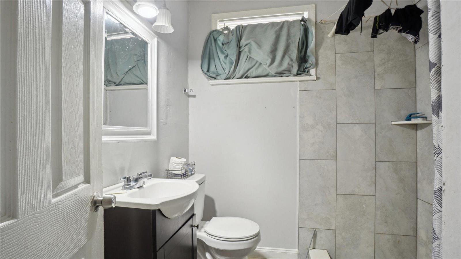   / 0 1664 sq. ft. $ 2026-06-21 0 foto