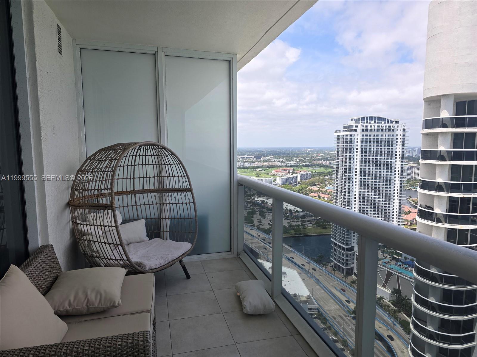 See details 4309 1 / 1 844 sq. ft. $ 2026-04-13 0 Photo
