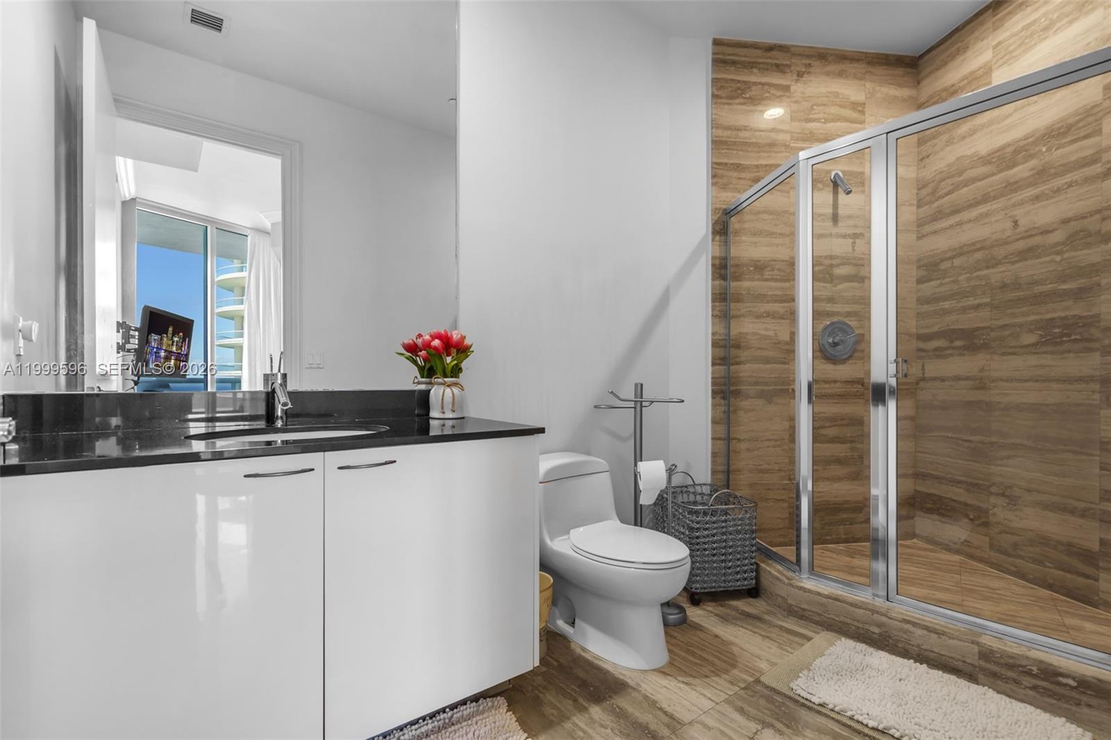 3203 3 / 3 1962 sq. ft. $ 2026-04-13 0 Photo