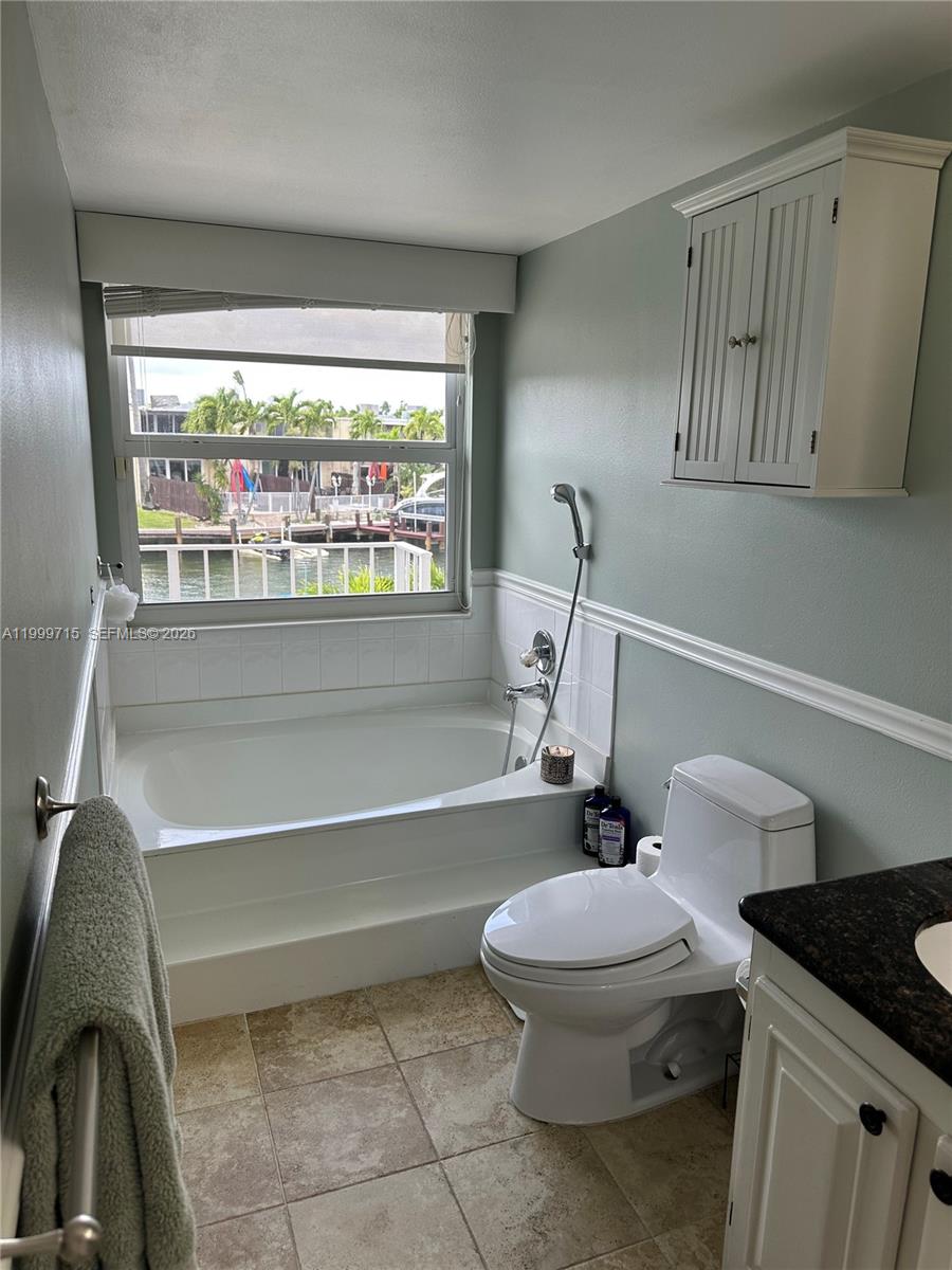 Photo of 925 26th Ave  (925), Hallandale Beach, Florida, 33009 - 