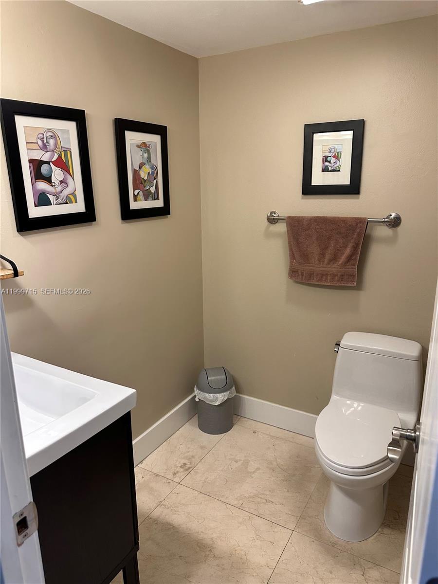 Photo of 925 26th Ave  (925), Hallandale Beach, Florida, 33009 - 