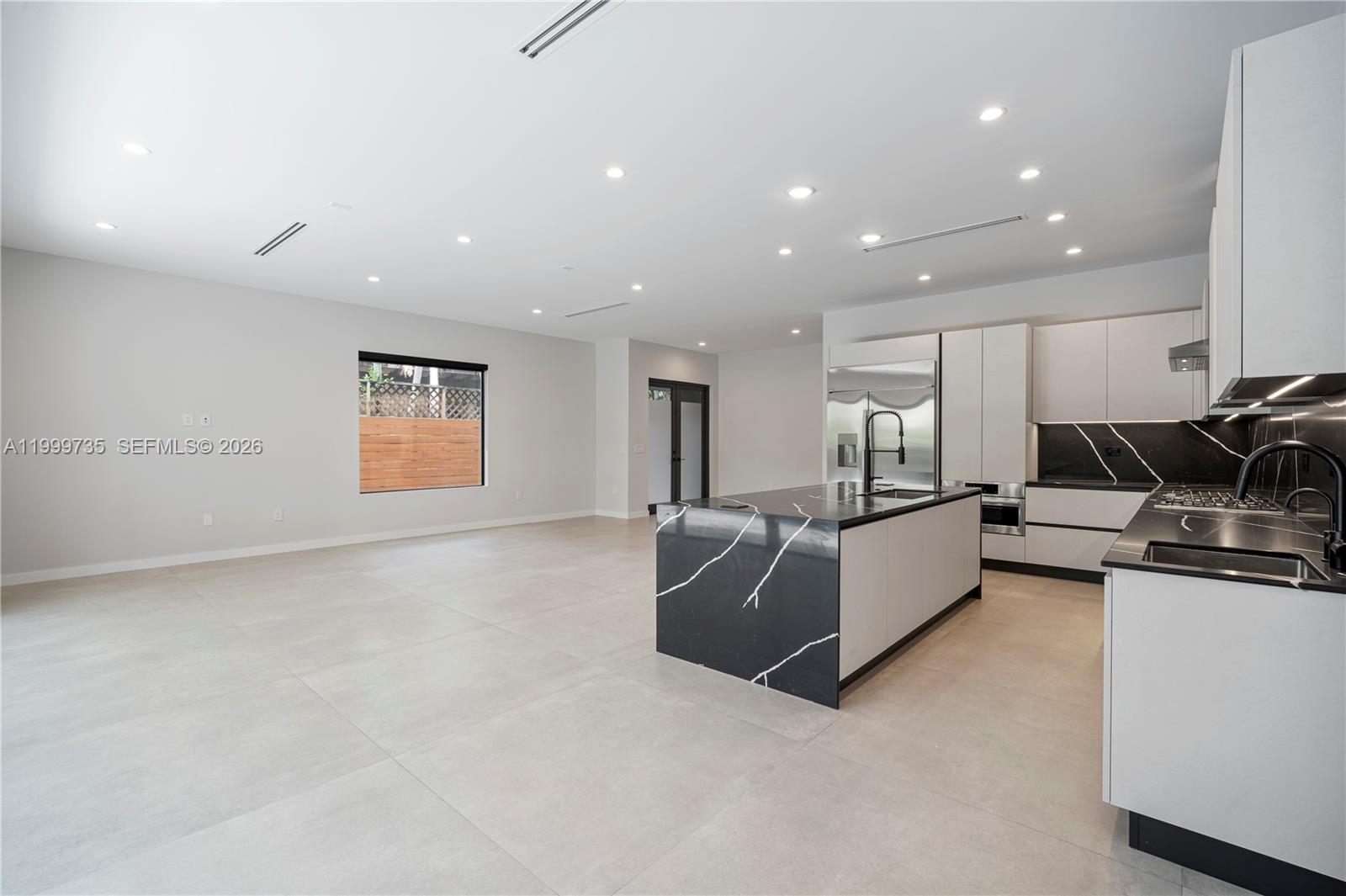   /  6002 sq. ft. $ 2026-04-13 0 Photo