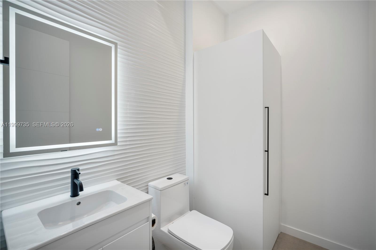   /  6002 sq. ft. $ 2026-04-13 0 Photo
