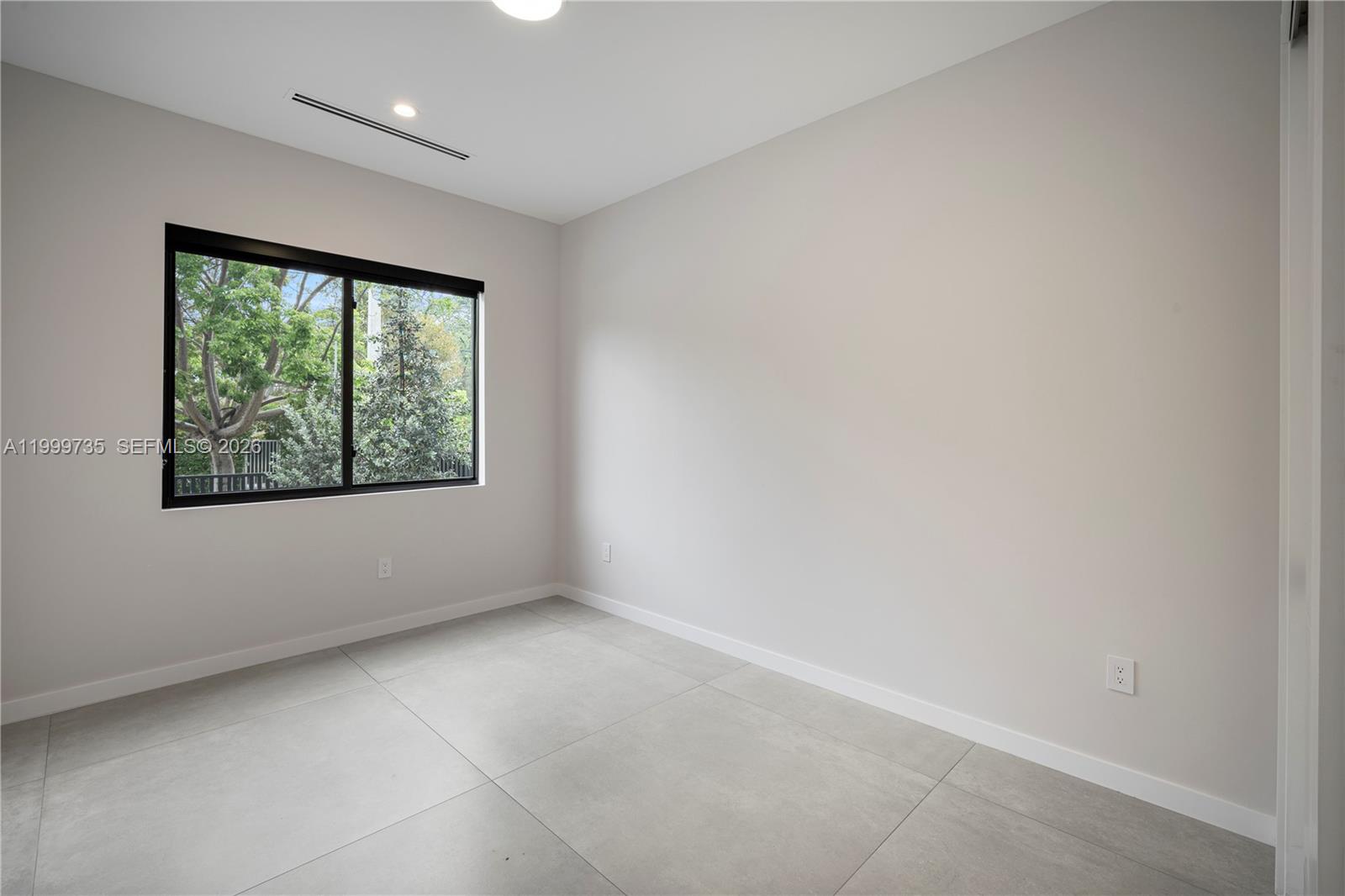   /  6002 sq. ft. $ 2026-04-13 0 Photo