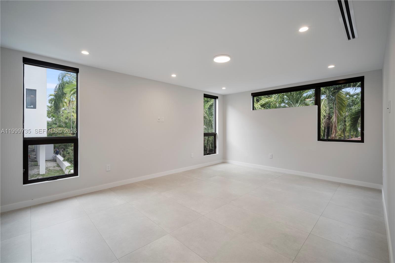   /  6002 sq. ft. $ 2026-04-13 0 Photo