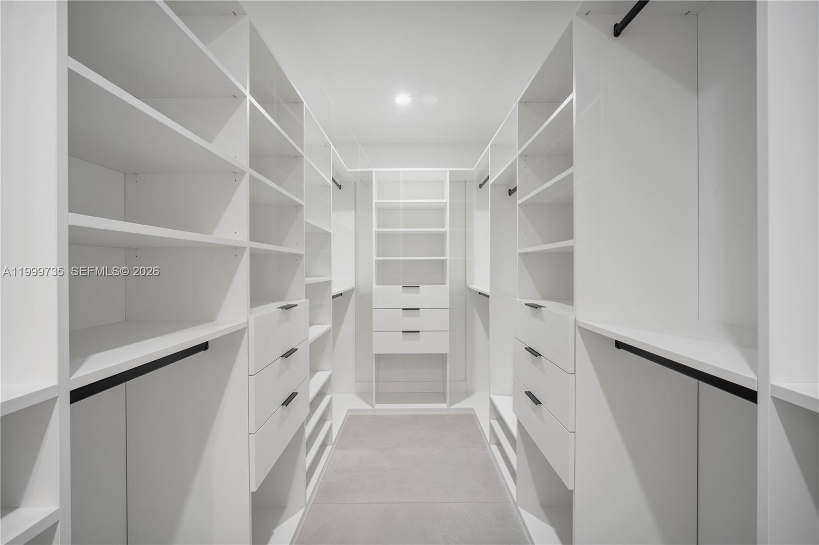   /  6002 sq. ft. $ 2026-04-13 0 Photo