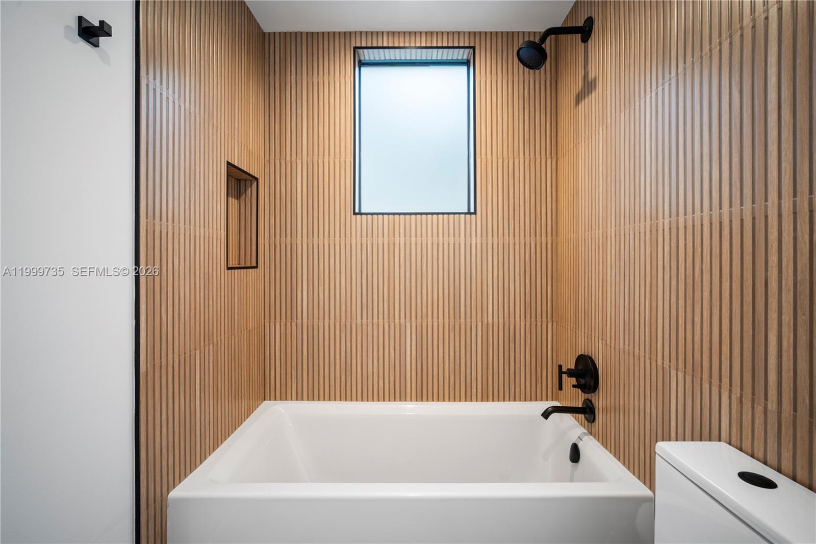   /  6002 sq. ft. $ 2026-04-13 0 Photo