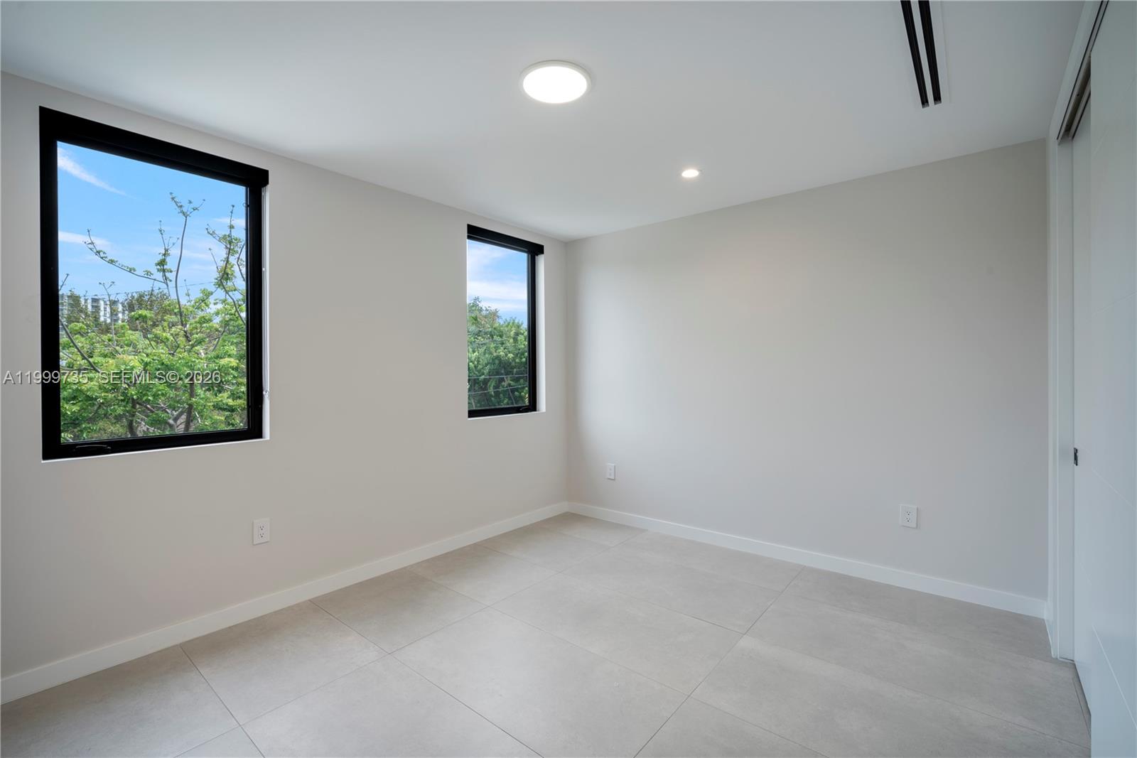   /  6002 sq. ft. $ 2026-04-13 0 Photo