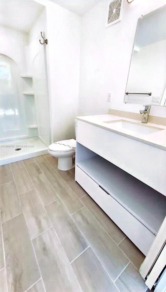 Ver detalles 205 2 / 2 sq. ft. $ 2026-04-13 0 foto