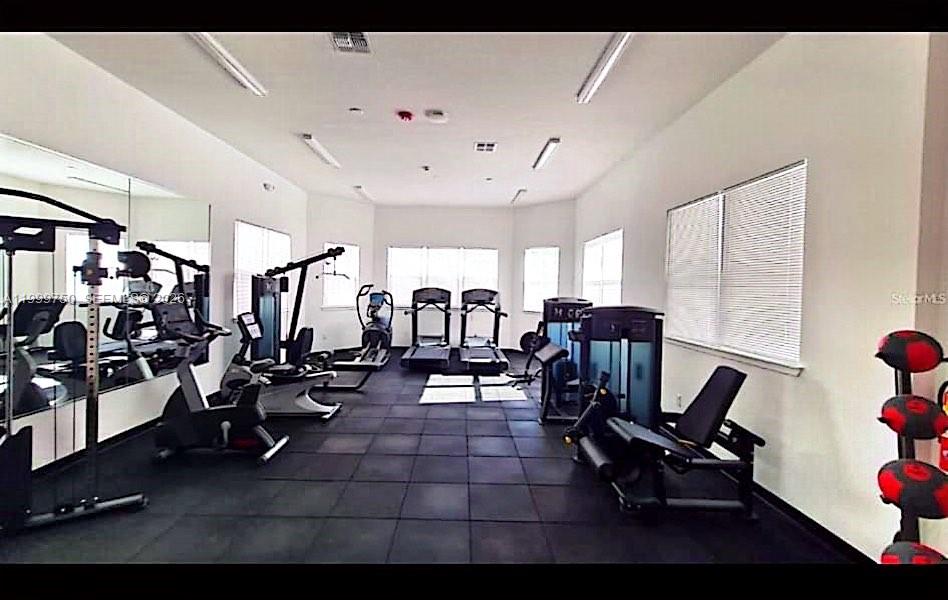 Ver detalles 205 2 / 2 sq. ft. $ 2026-04-13 0 foto
