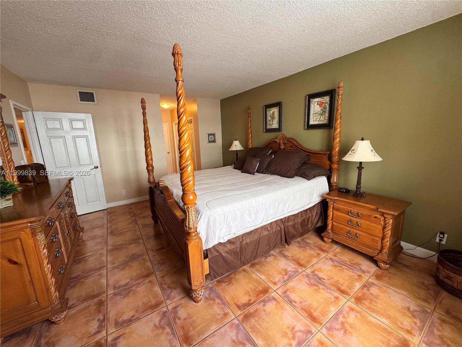 Photo of 3725 Ocean Dr  #421, Hollywood, Florida, 33019 - 