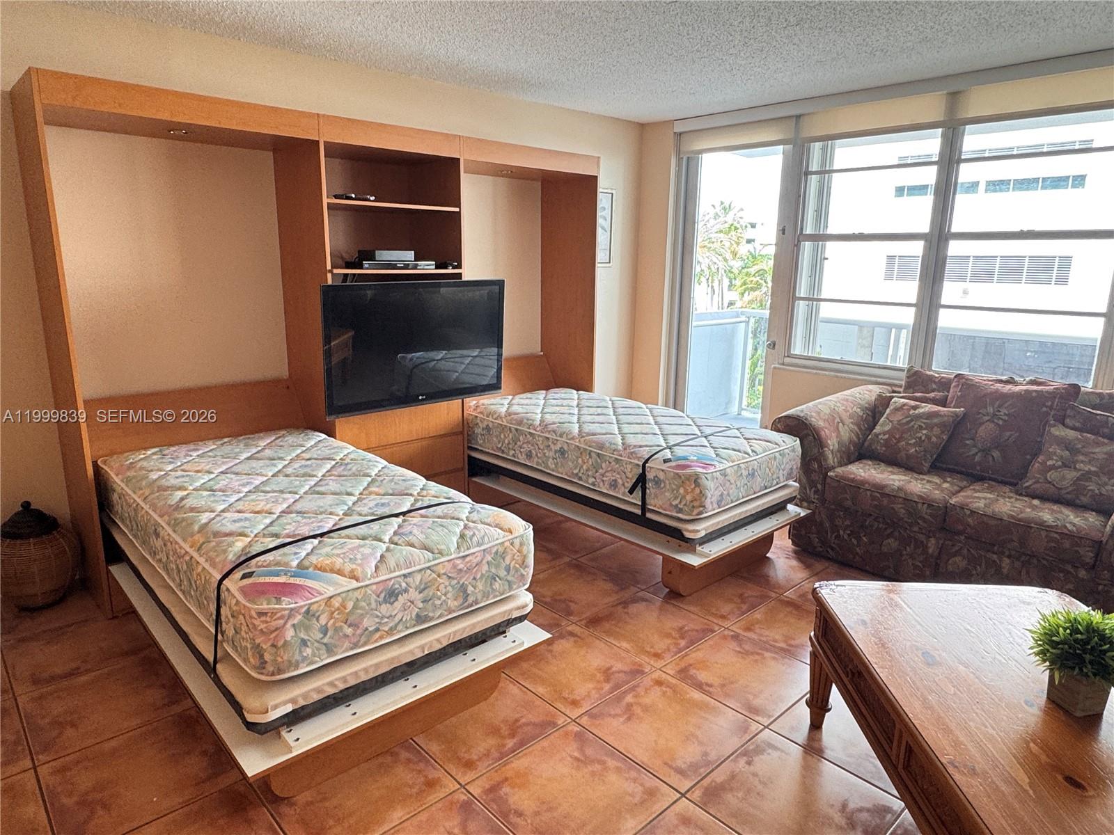 Photo of 3725 Ocean Dr  #421, Hollywood, Florida, 33019 - 