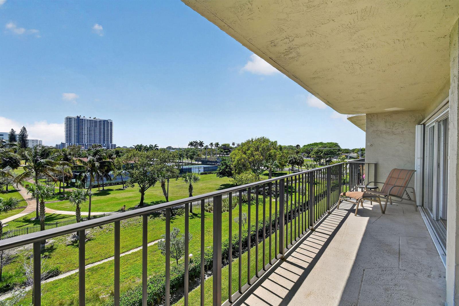 Ver detalles 414 2 / 2 1440 sq. ft. $ 2026-06-12 0 foto