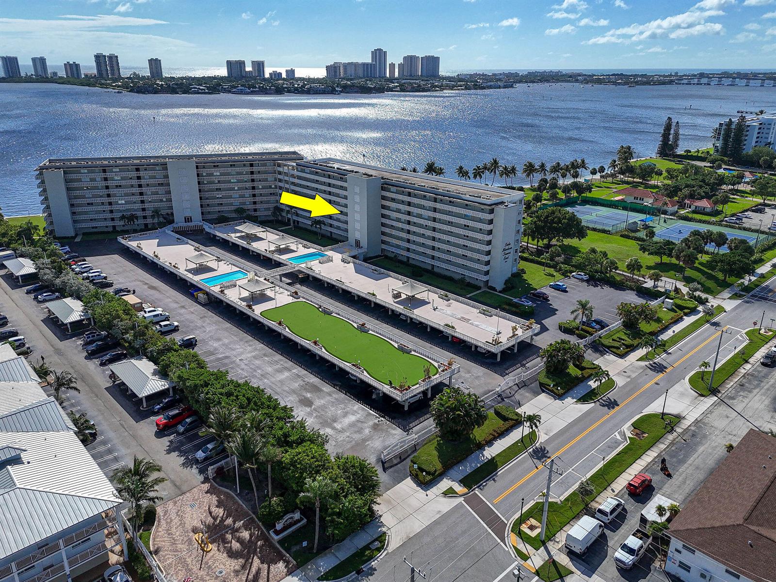 Ver detalles 414 2 / 2 1440 sq. ft. $ 2026-06-12 0 foto
